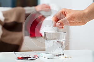 Soluble tablet for a cold