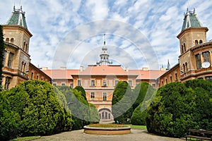 Sombor County building