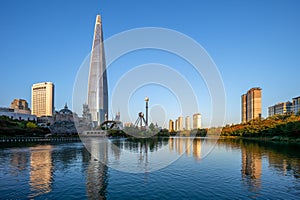 Songpa Naru Park and Seokchonhosu Lake in seoul