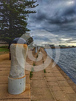 the sorrento foreshore breakwall steps