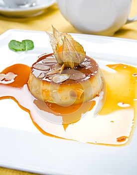 Souffle cream-caramel