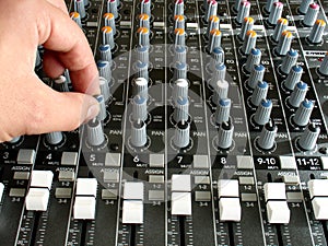 Sound mixer