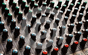 Soundboard knobs
