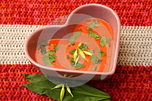 Soup of tomatoes and ramsons