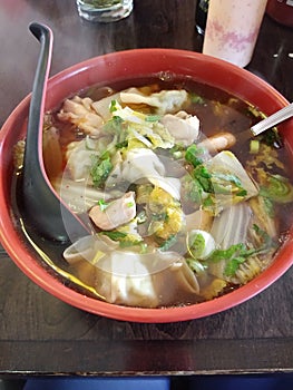 Soup Yun Tun