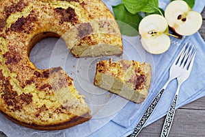 Sour cream apple bundt cake