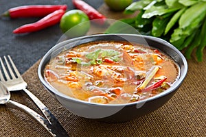 Sour and Spicy soup Prawn [Thai's Tomyum kung ]