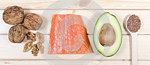 Sources of omega 3 fatty acids: flaxseeds, avocado, salmon and walnuts