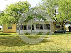 South Texas Mid Century Modern Ranchhouse