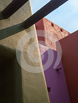 Southwestern architecture, blended colors