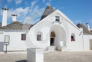 Sovereign trullo in Alberobello