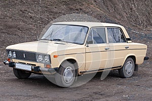 Soviet medium-sized family car photo