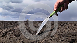 Sowing work in the field with agronomic units