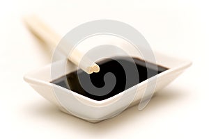 Soy sauce dish, chopsticks 2