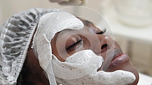 spa facial care alginate mask woman skin salon