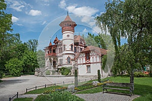 Spa garden herrsching with beautiful castle