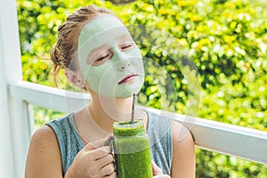 Spa Woman applying Facial green clay Mask. Beauty Treatments. Fr