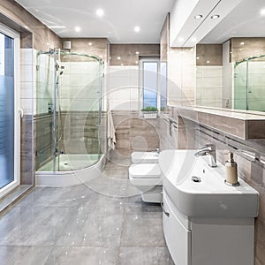 Spacious bathroom with shower