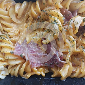 SpAgeti noodles using cheese and meat taste really delicious photo