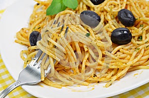 Spaghetthi with Black Olives