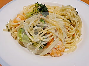 Spaghetti aglio e olio photo