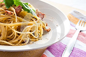 Spaghetti alla carbonara photo