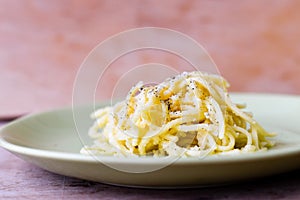 Spaghetti alla chitarra cacio e pepe