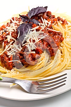 Spaghetti bolognese with cheese