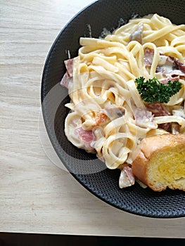 spaghetti carbonara