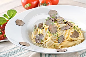 Spaghetti with fresh truffle