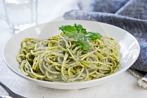 Spaghetti in pesto sauce