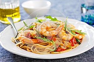 Spaghetti with prawn and tomato photo