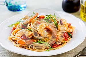 Spaghetti with prawn and tomato