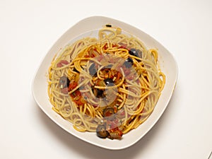 Spaghetti puttanesca