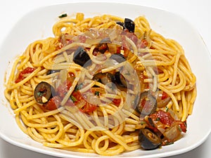 Spaghetti puttanesca