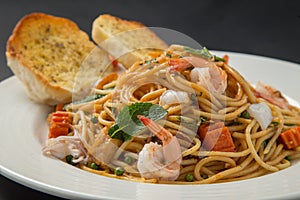 Spaghetti with sauce