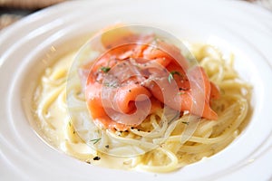 Spaghetti with smoked salmon