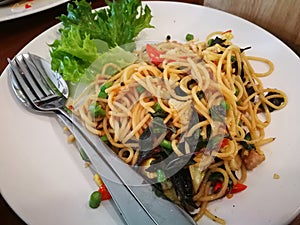 Spaghetti with spicy Basil