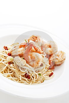 Spaghetti stir fried with shrimps and garlics