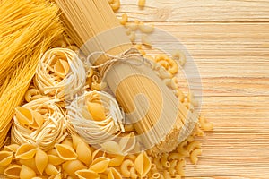 Spaghetti and tagliatelle.