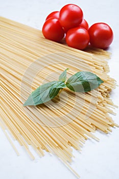 Spaghetti with tomato and basilic