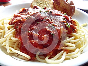 Spaghetti With Tomato Sauce