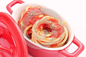 Spaghettis with tomato sauce