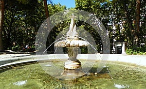 Spain, Madrid, Sabatini Gardens, fountain with pool