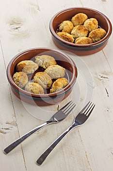 Spanish croquettes filled with ham