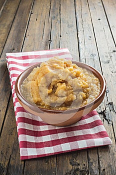 Spanish double-mashed or bobbed potatoes