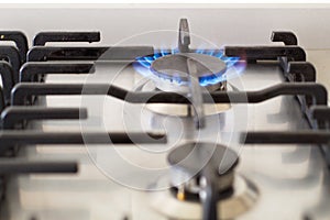 The Spanish government prohibits cutting off the gas supply photo