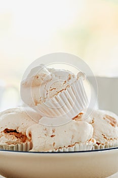 spanish merengues almendrados in a bowl