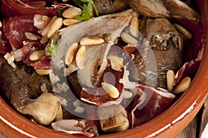 Spanish tapa, setas con jamon