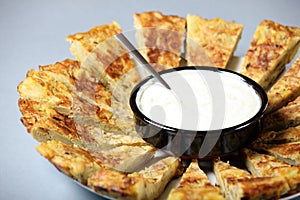 Spanish tortilla with garlic dip